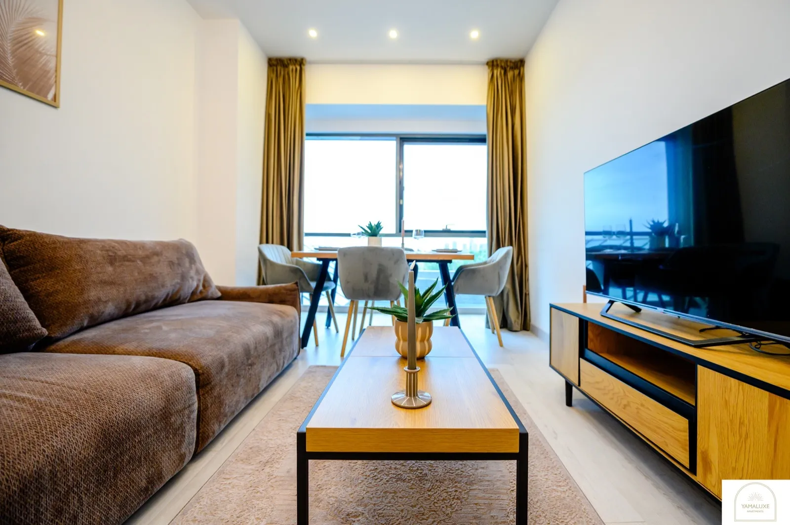 Two-Bedroom Apartments (5/5)