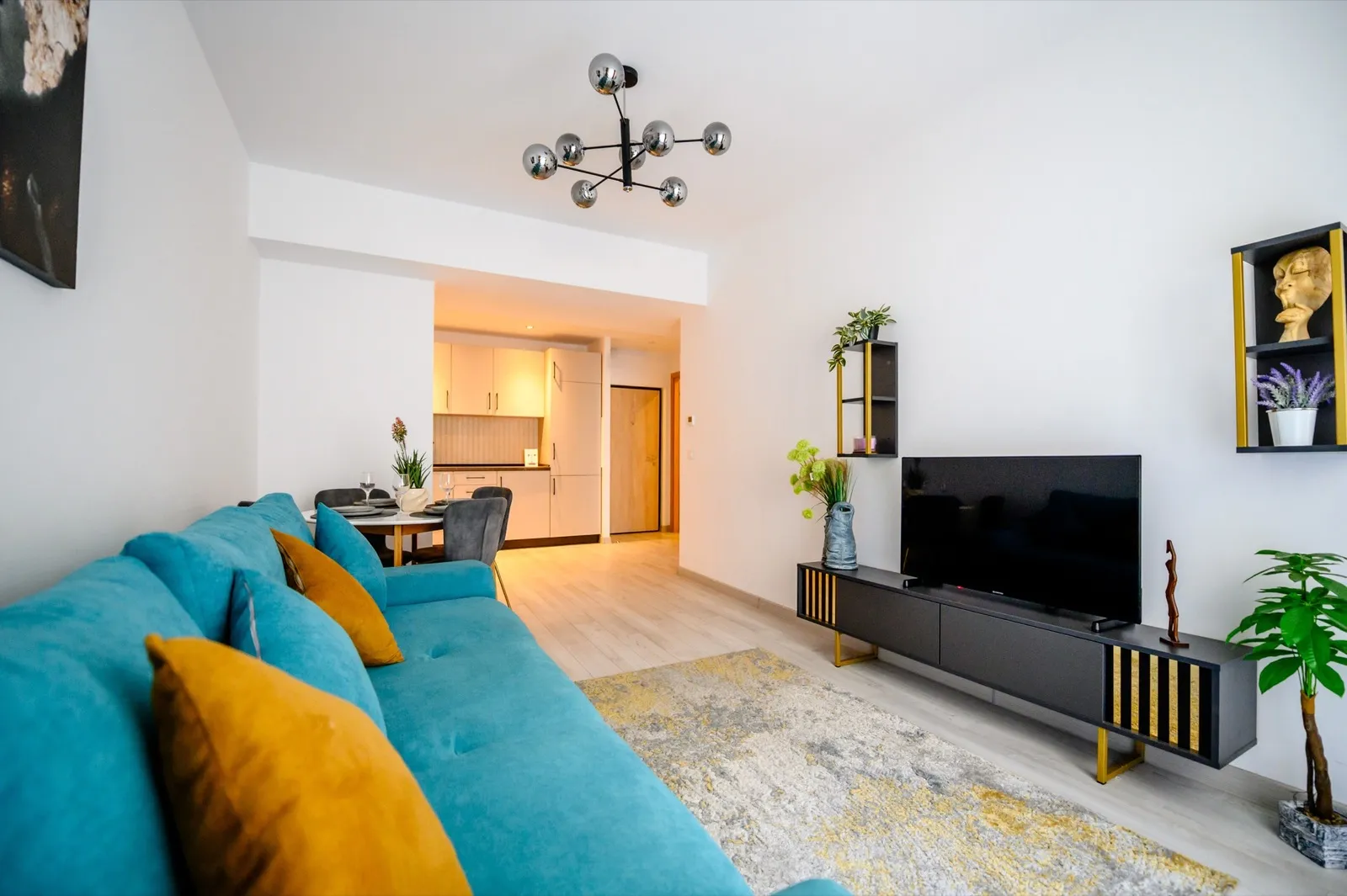 One-Bedroom Apartments (1/5)