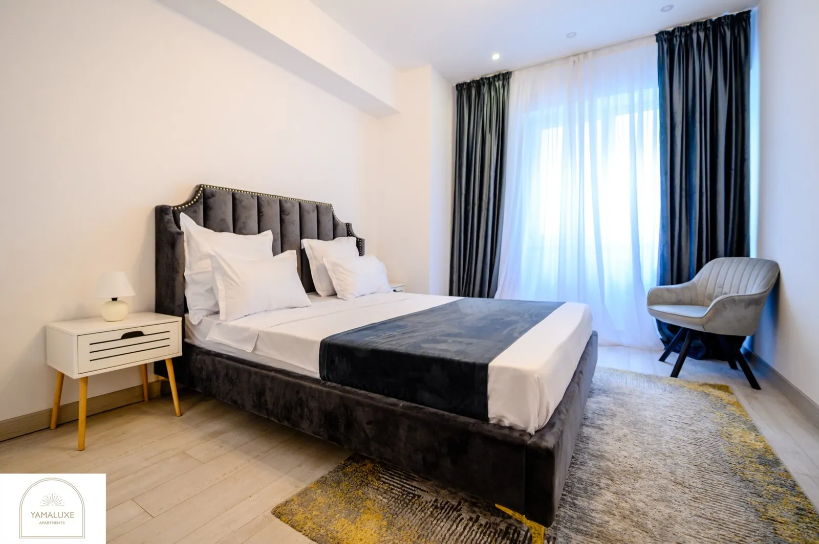 One-Bedroom Apartments (4/5)