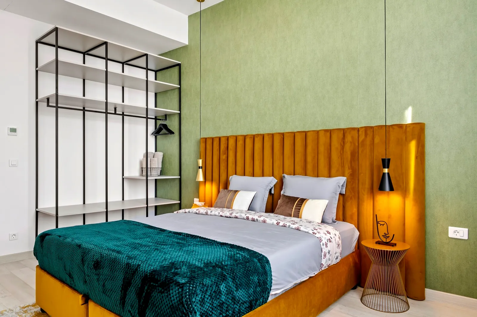 Two-Bedroom Apartments (4/5)